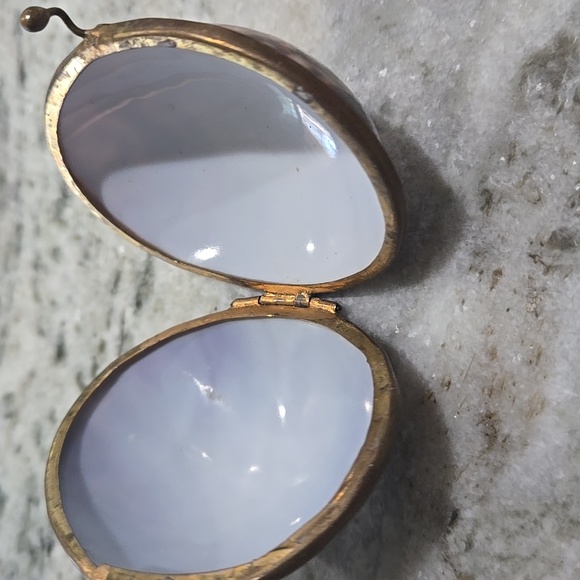 Shell Trinket Box - Picture 4 of 6